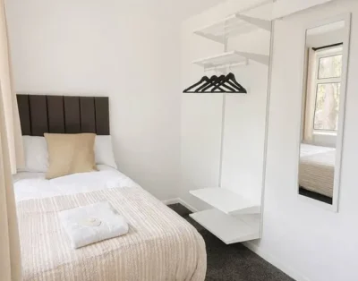 St Michaels House Room 7 (single)